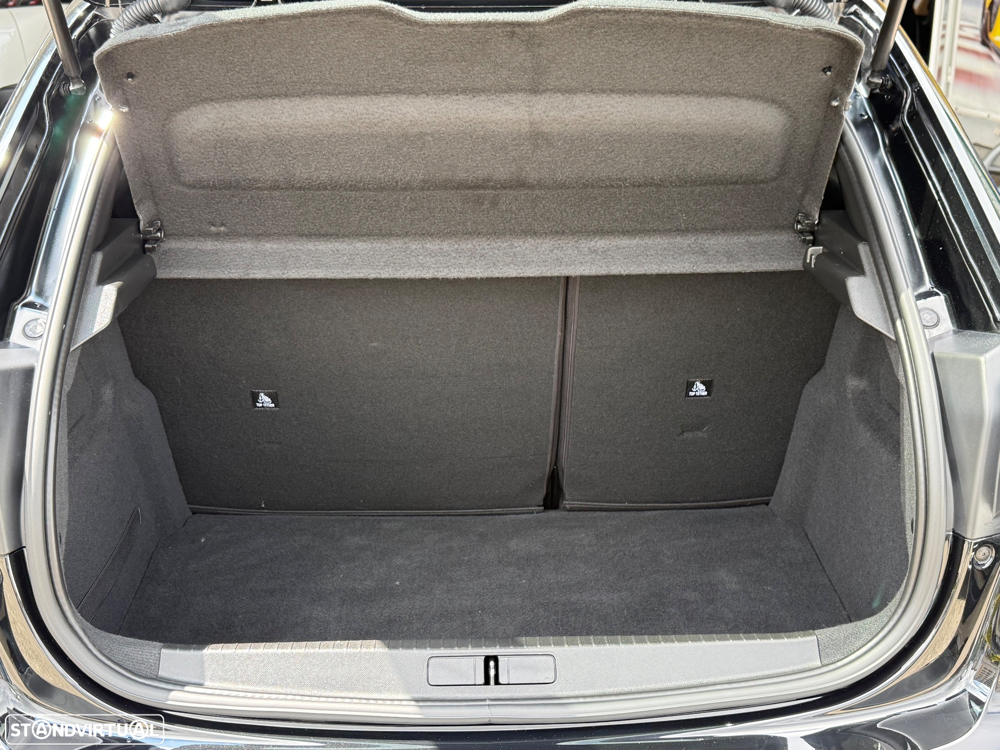 Peugeot 208 1.2 PureTech Allure - 43