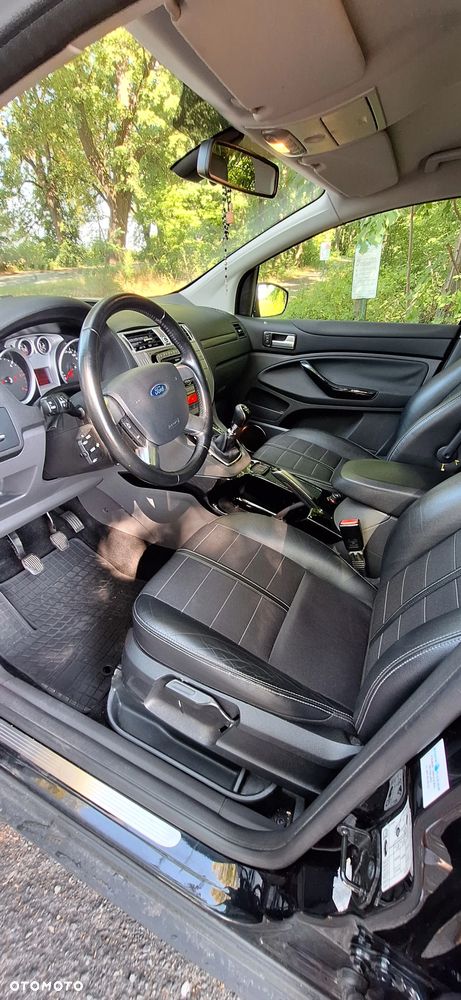 Ford Kuga 2.0 TDCi Individual - 6
