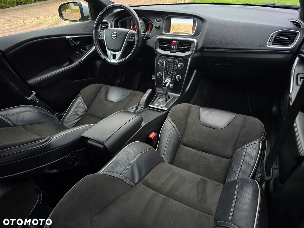 Volvo V40 T4 Drive-E R-Design Momentum - 27