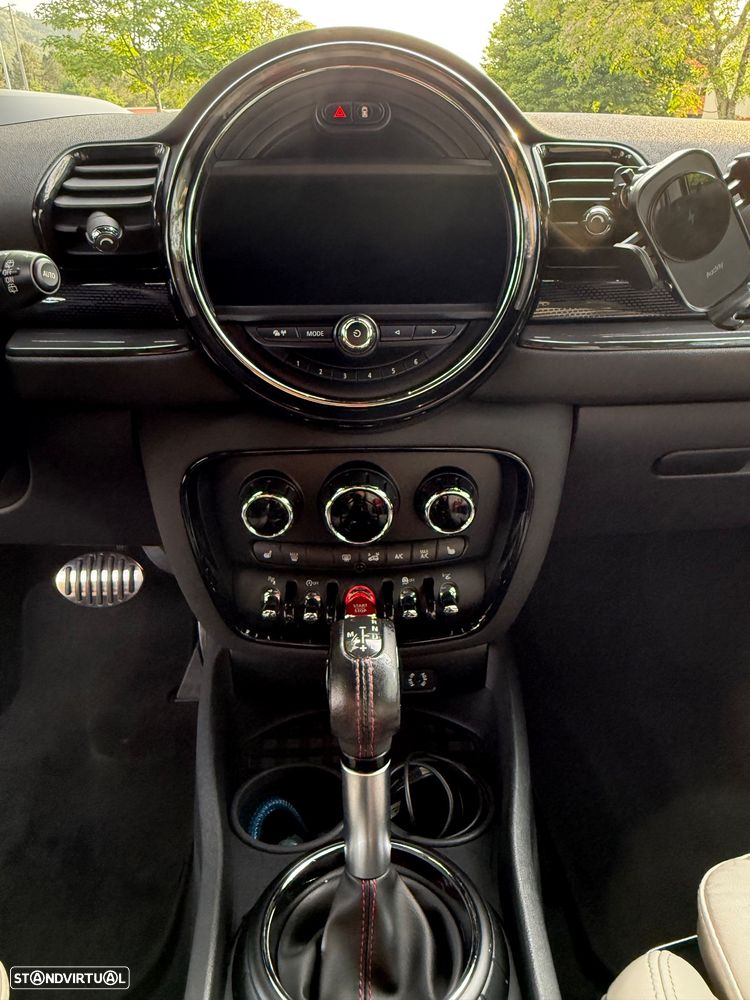 MINI Clubman Cooper SD ALL4 Auto Desportiva - 21