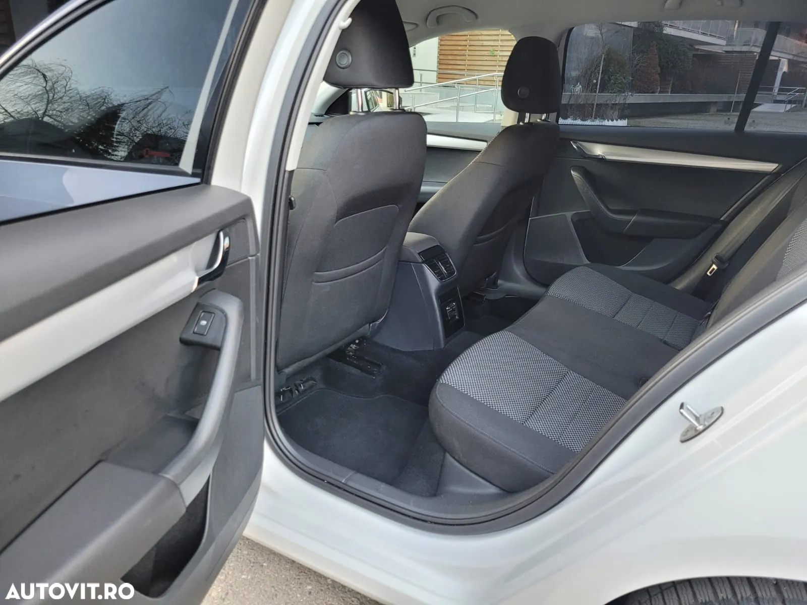 Skoda Octavia Combi 1.0 TSI DSG Ambition - 11
