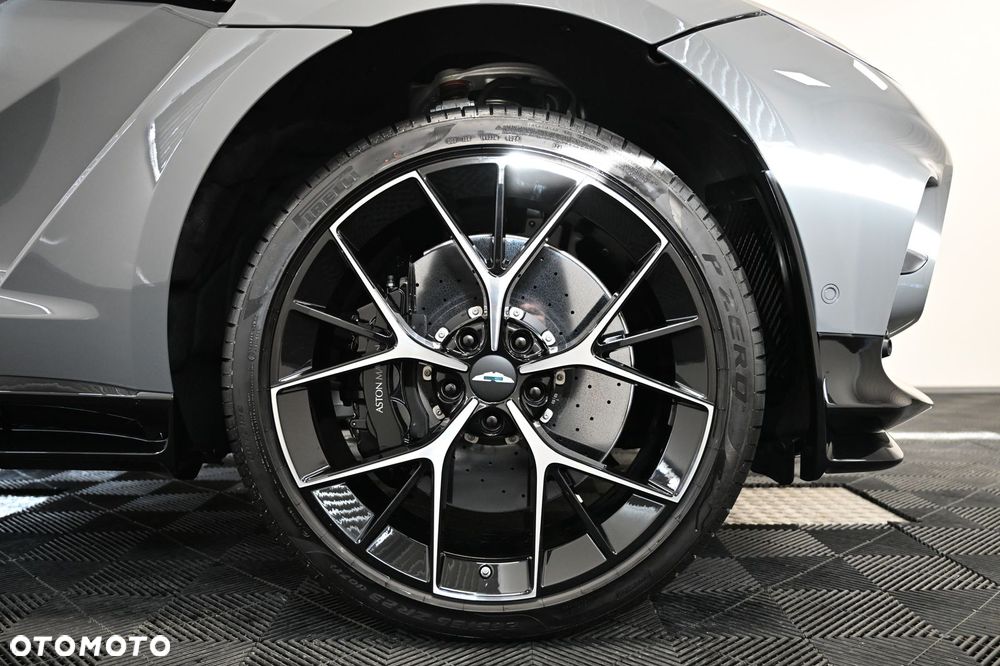 Aston Martin DBX707 - 10