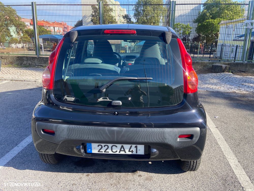 Peugeot 107 1.0 Urban - 2