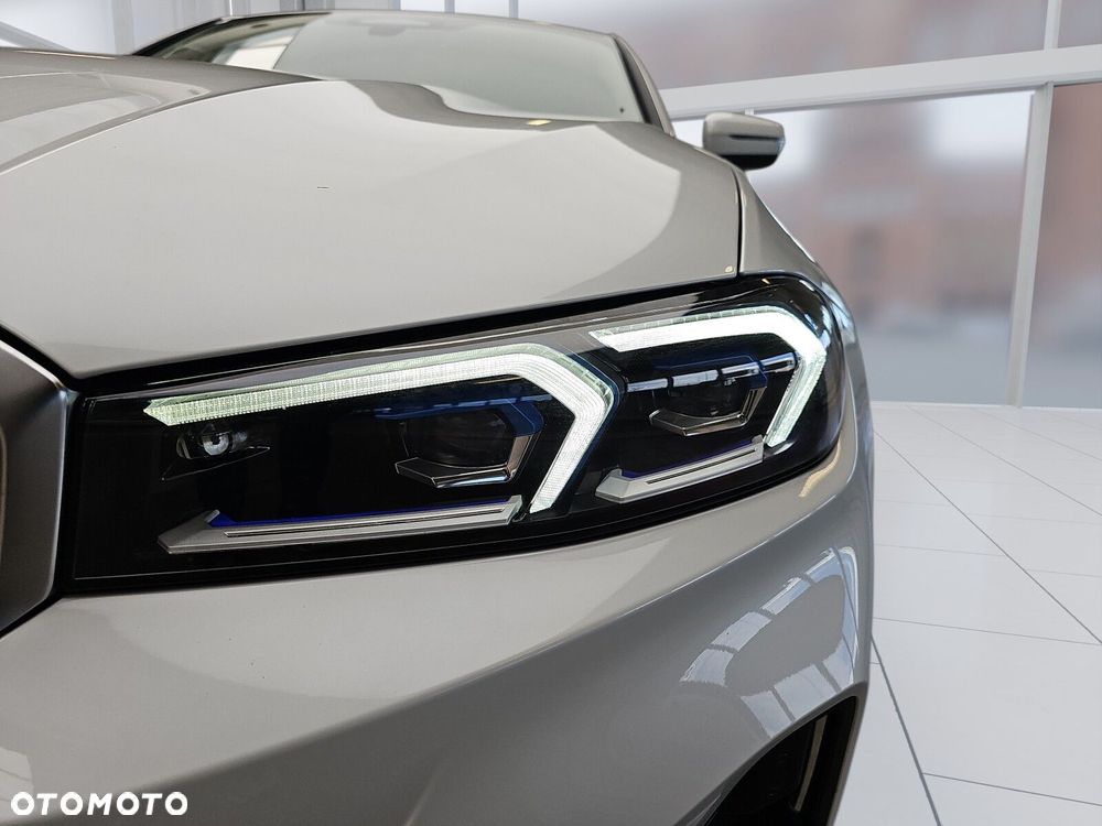 BMW Seria 3 318i - 13