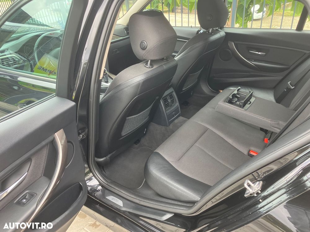 BMW Seria 3 320d Touring Aut. Efficient Dynamics Edition Blue Perf. Modern Line - 4