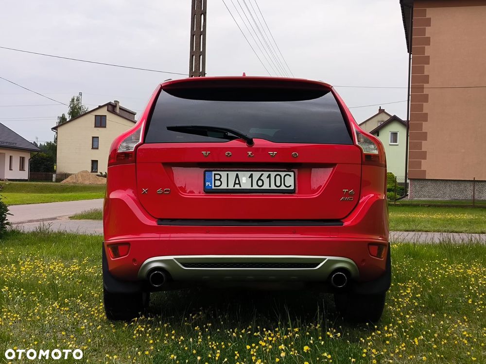Volvo XC 60 T6 AWD R-Design - 3