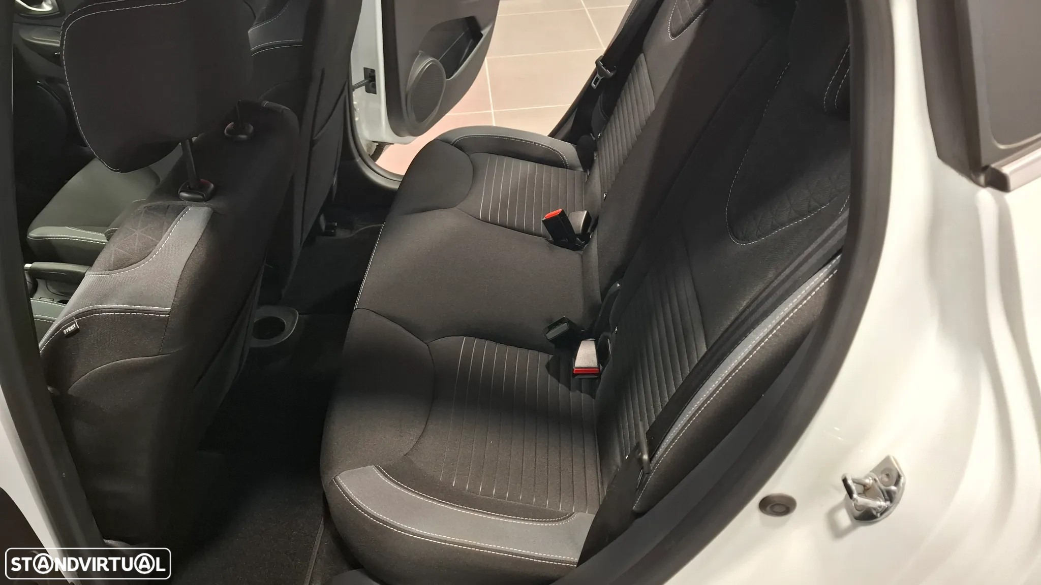 Renault Clio 0.9 TCe Limited Edition - 14
