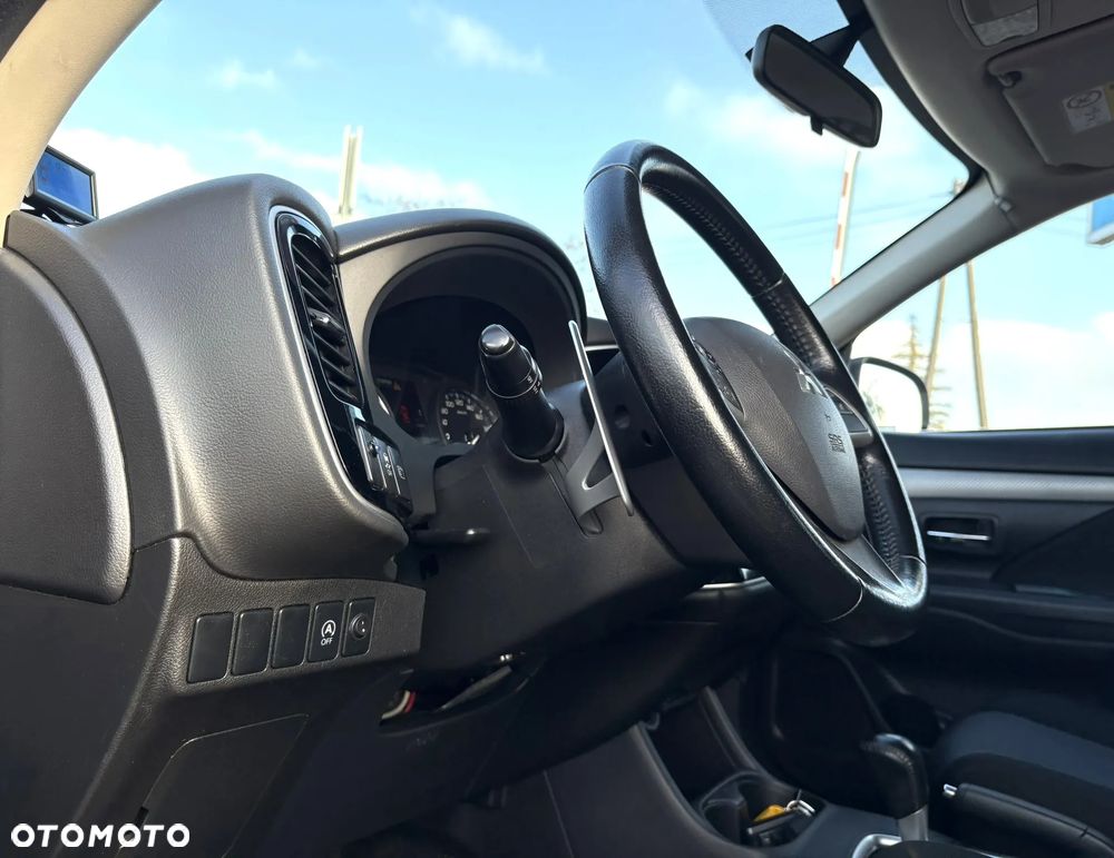 Mitsubishi Outlander 2.0 Intense + CVT - 10