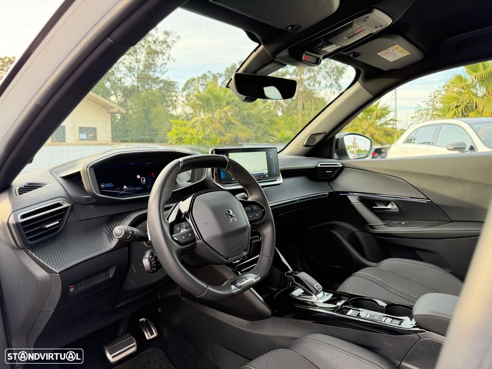 Peugeot 2008 1.2 PureTech GT Pack EAT8 - 34