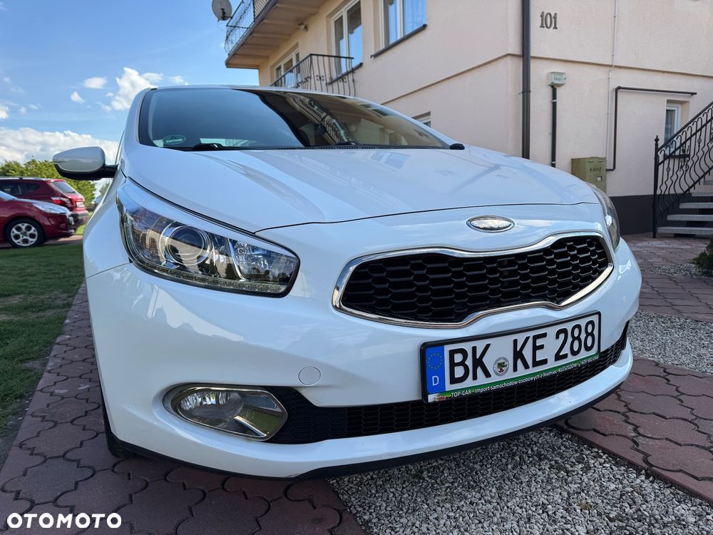 Kia Ceed 1.6 CRDi 128 Vision - 12