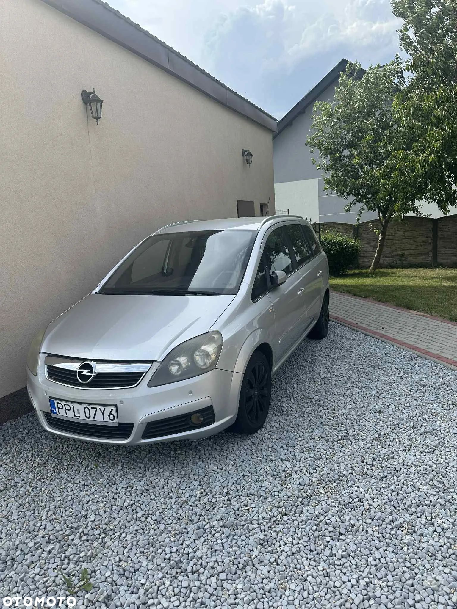 Opel Zafira 1.9 CDTI Cosmo - 1