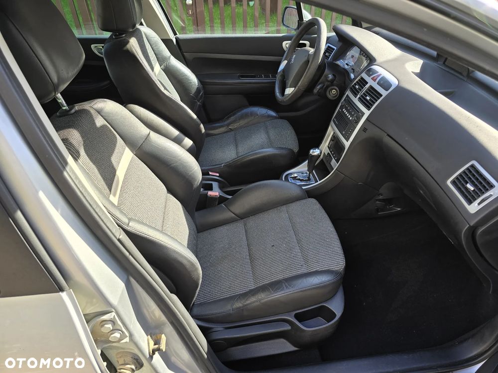 Peugeot 307 2.0 Premium - 11