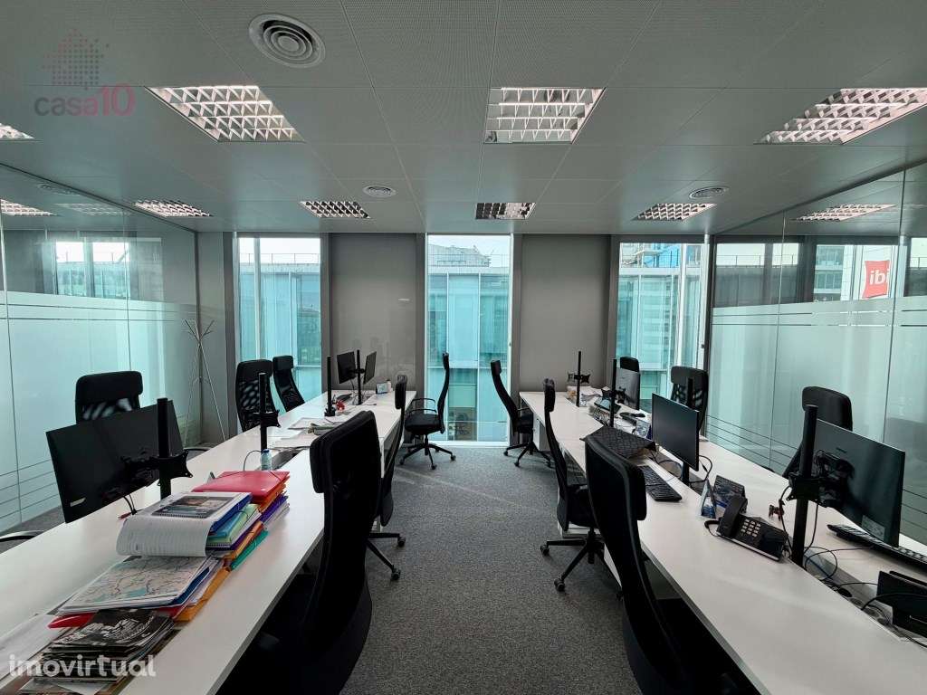 Arrenda-se escritório de 141m² no centro do Parque das Nações - Grande imagem: 2/8