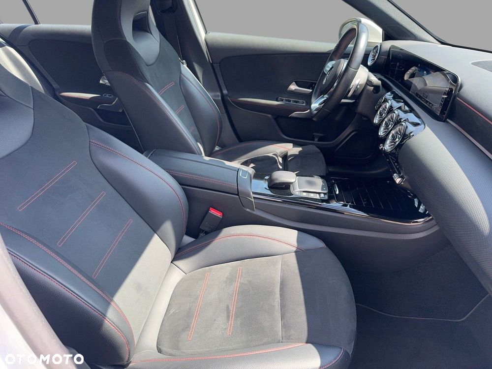 Mercedes-Benz Klasa A 180 AMG Line 7G-DCT - 21