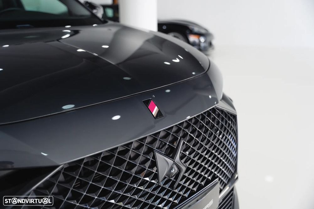 DS DS7 225 Performance Line + - 3