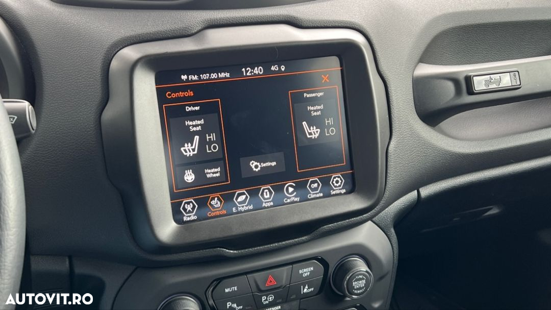 Jeep Renegade - 30