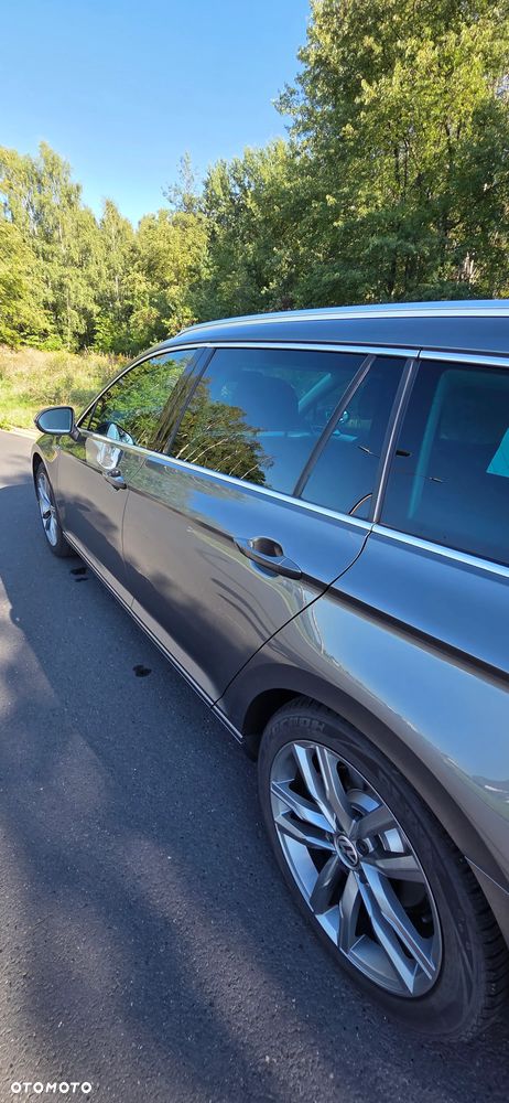 Volkswagen Passat 2.0 TDI SCR DSG Comfortline - 9