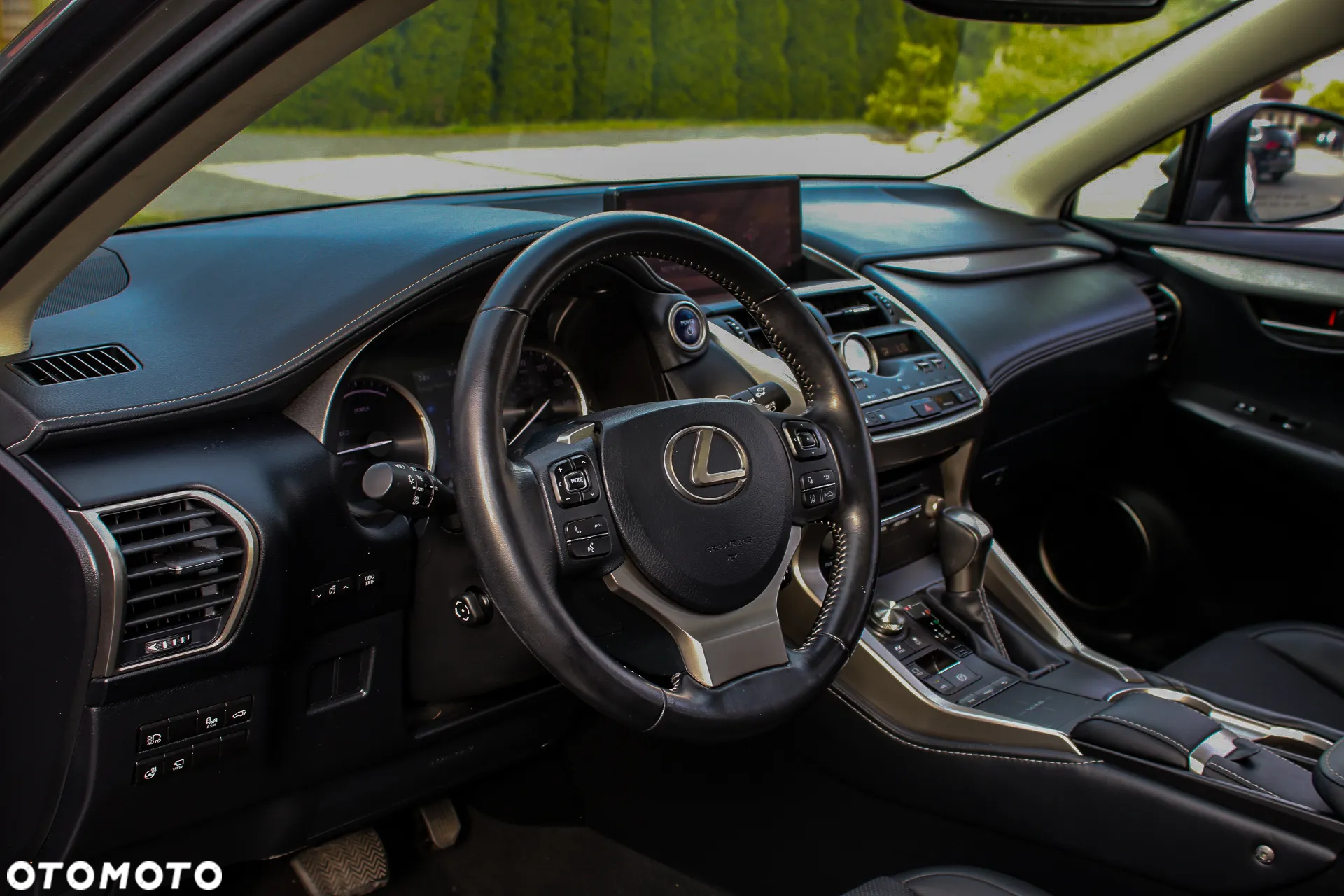 Lexus NX 350h Prestige AWD - 24