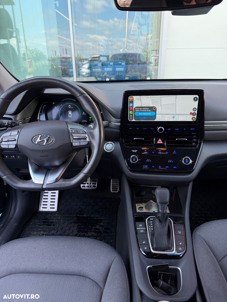 Hyundai IONIQ - 15