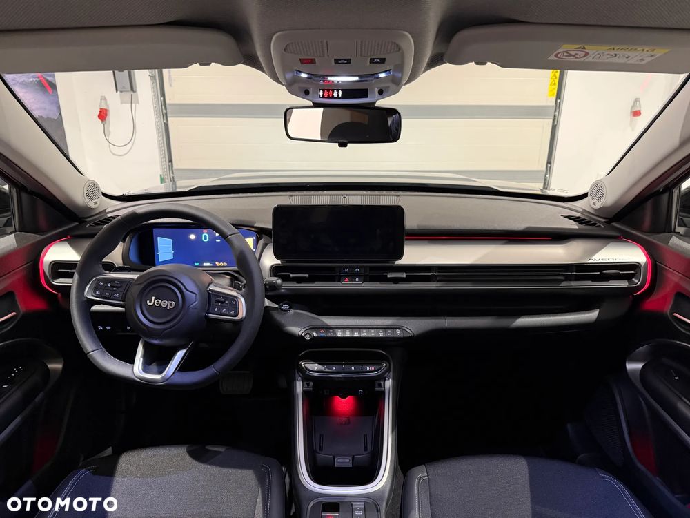 Jeep Avenger 1.2 T3 mHEV Altitude FWD eDCT6 - 16