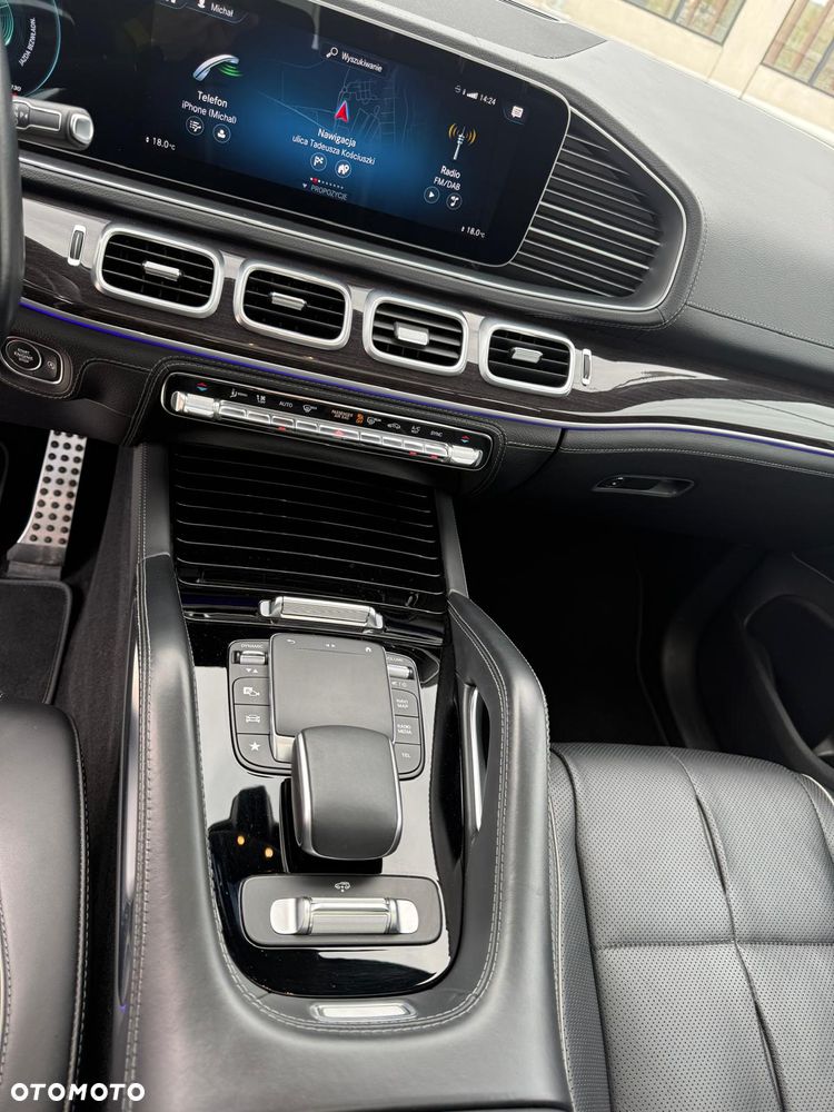 Mercedes-Benz GLS - 21