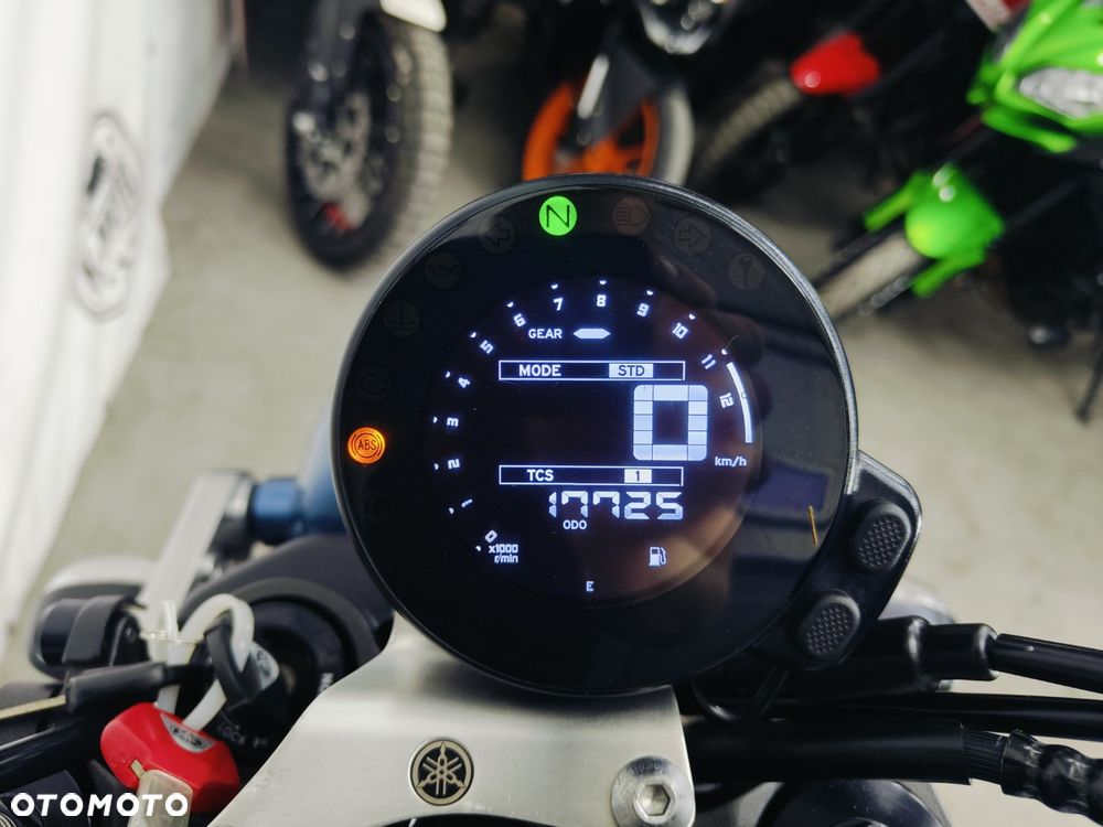 Yamaha XSR - 16
