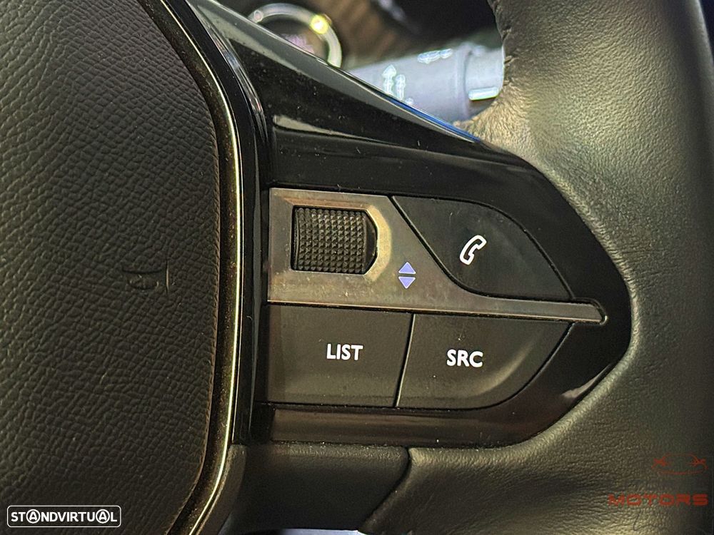 Peugeot 2008 1.2 PureTech Allure Pack - 25
