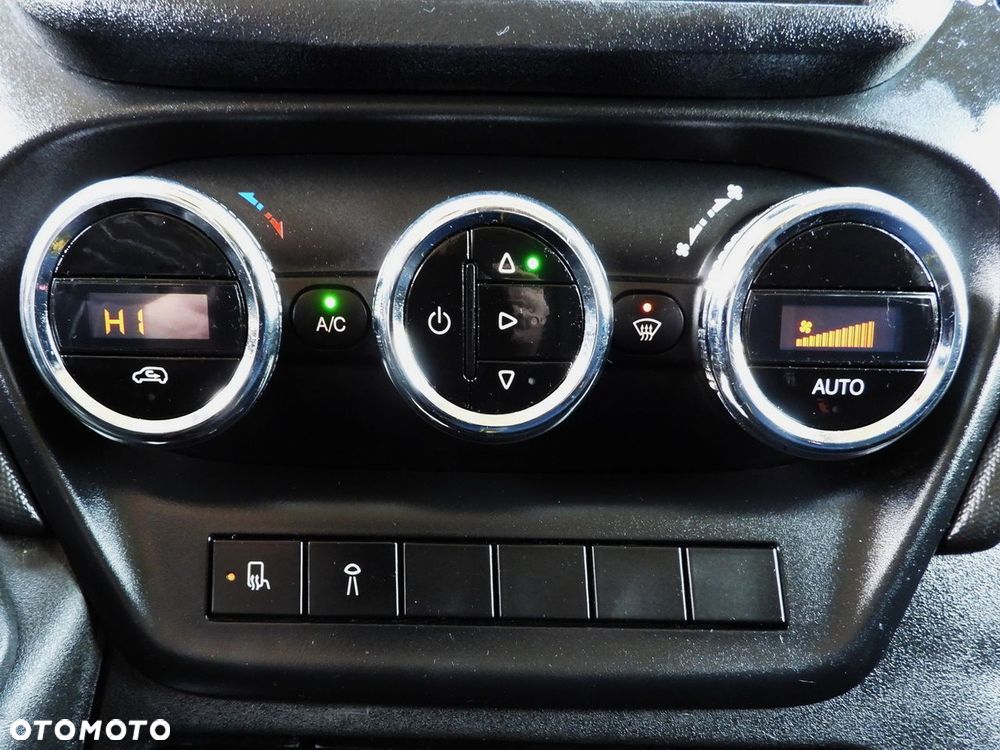 Iveco DAILY CHŁODNIA KONTENER -10*C WINDA 9 PALET ZASILANIE 230V TEMPOMAT PNEUMATYKA AUTOMAT HI-MATIC BLIŹNIACZE KOŁA KLIMATYZACJA  170KM - 37