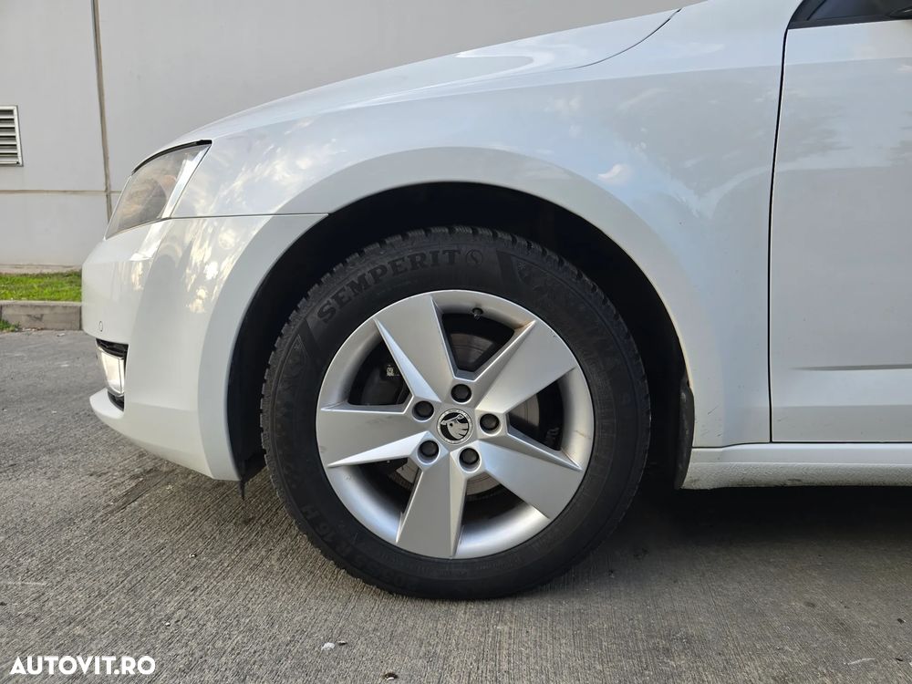 Skoda Octavia 2.0 TDI DSG Ambition - 15