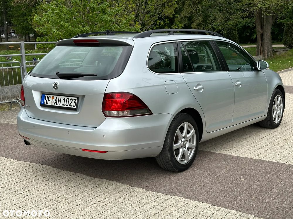 Volkswagen Golf 1.6 TDI DPF DSG Highline - 4