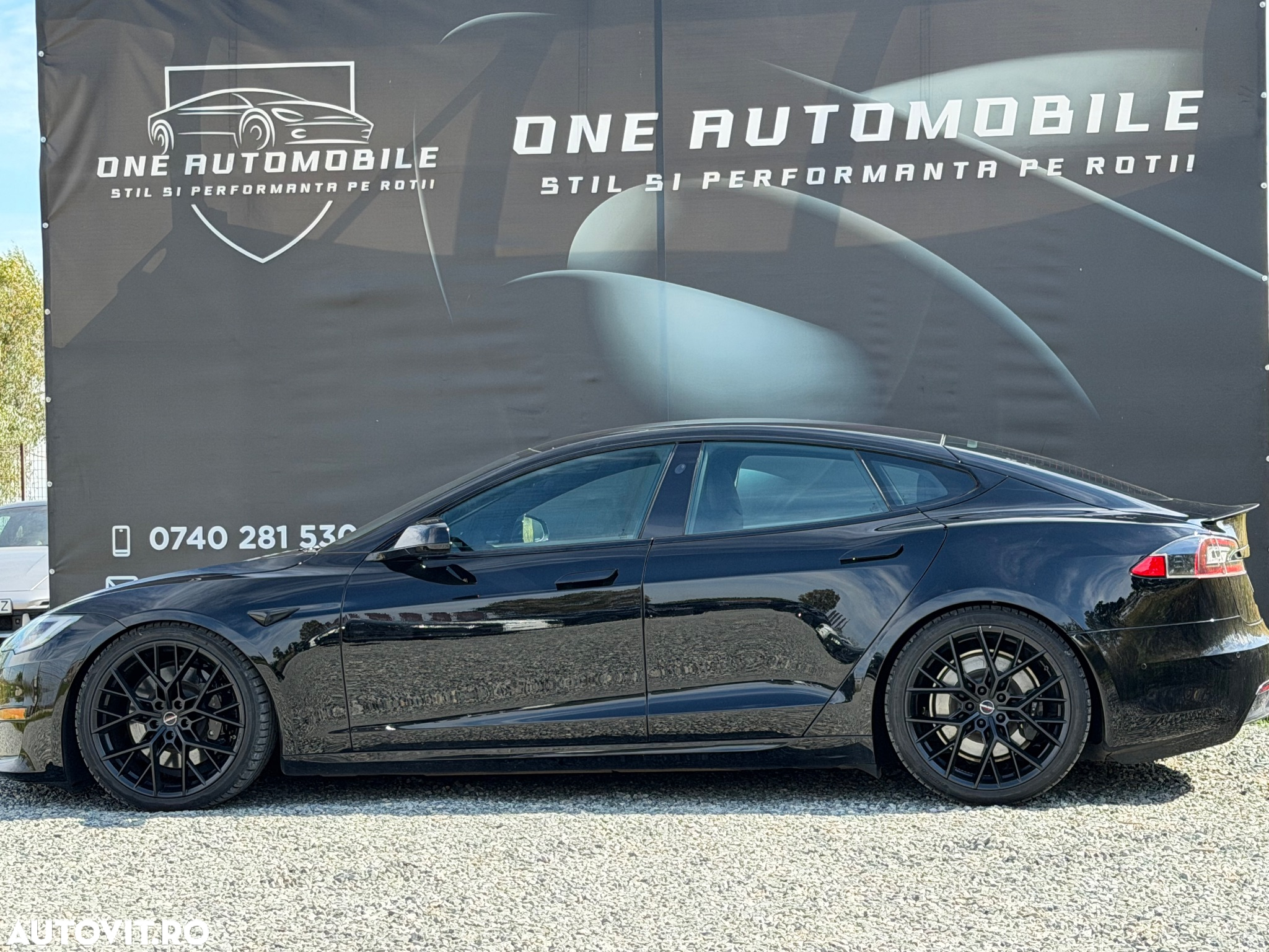 Tesla Model S Plaid - 8