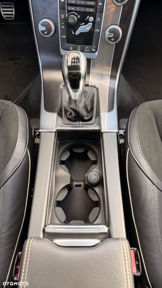 Volvo V60 D4 Drive-E R-Design Summum - 18