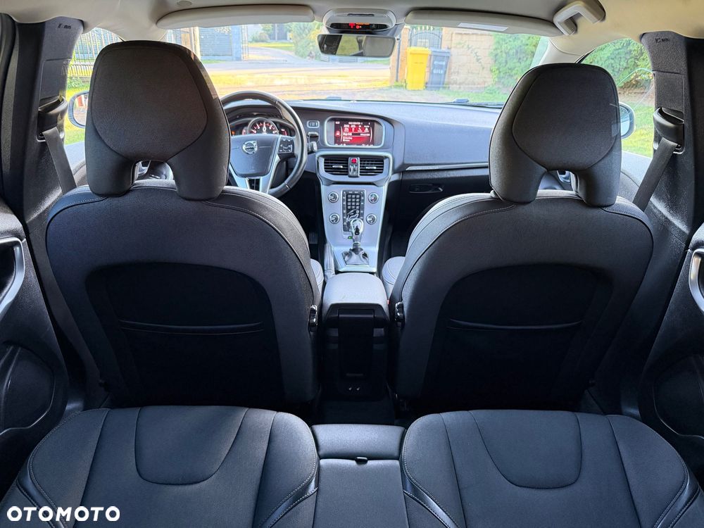 Volvo V40 Cross Country T3 Drive-E Dynamic Edition - 26