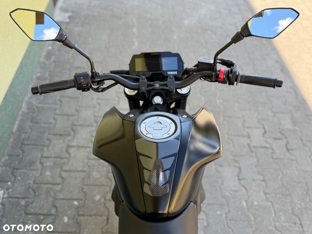 Yamaha MT - 17