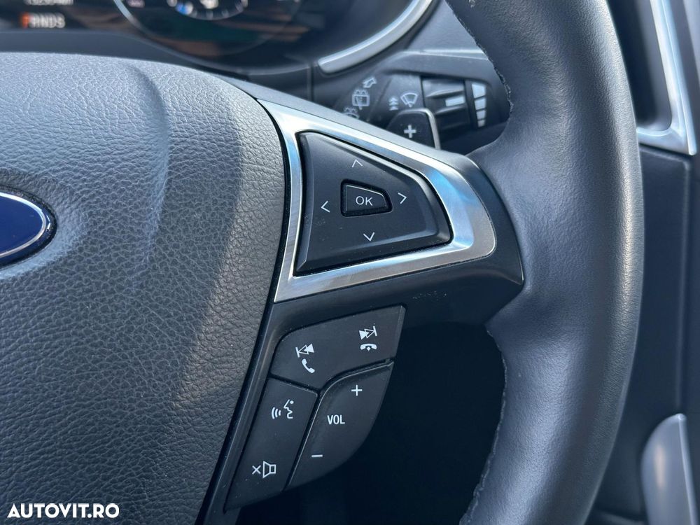 Ford Edge - 19