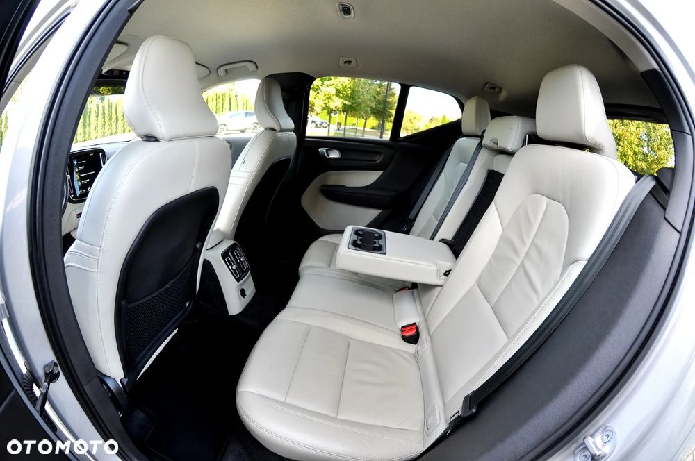 Volvo XC 40 T4 Plug-In Hybrid Plus Bright - 19