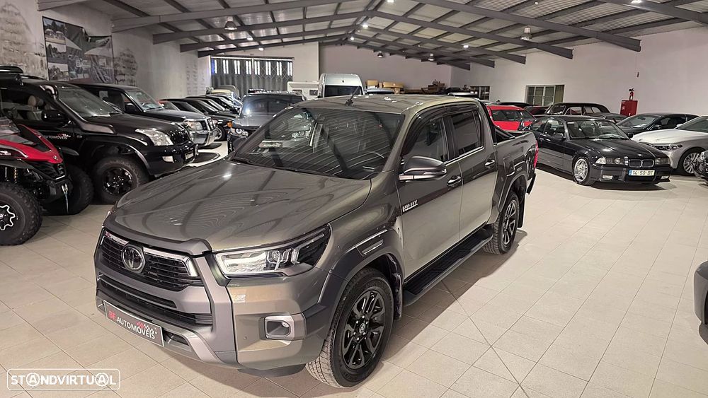 Toyota Hilux 2.8 D-4D 4WD GR Sport II - 16