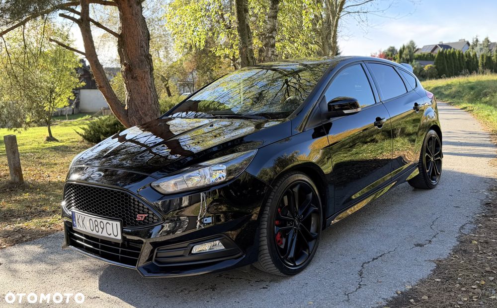 Ford Focus 2017 photo 2