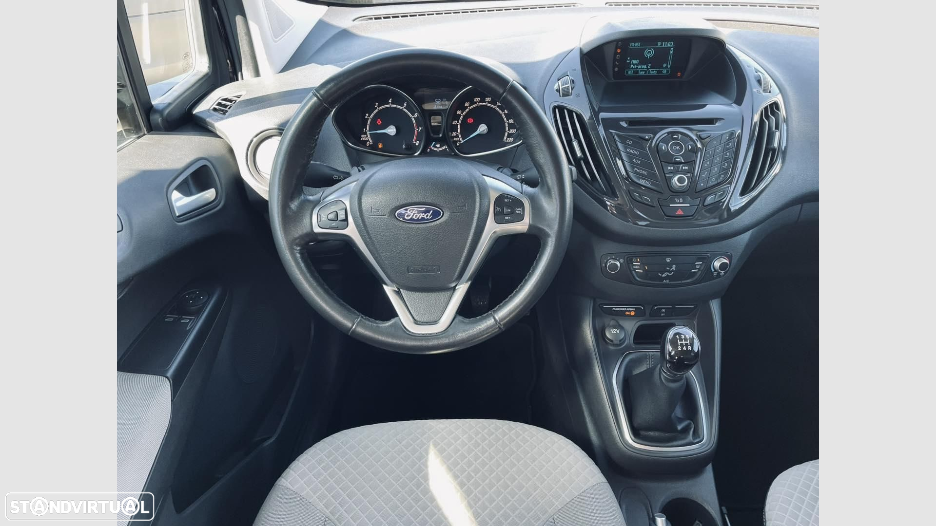 Ford Tourneo Courier 1.0 EcoBoost Titanium - 8