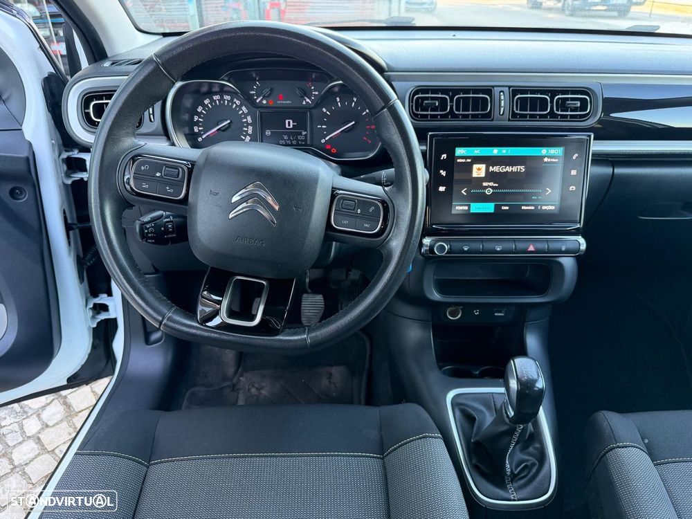 Citroën C3 1.2 PureTech Shine - 9