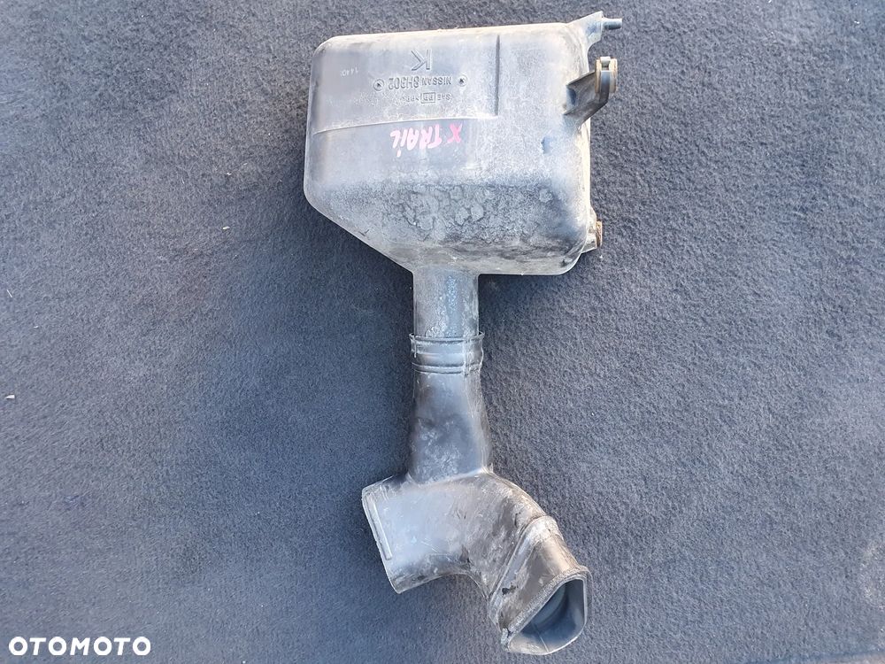 Rezonator powietrza Nissan X-Trail T30 2,0 BENZYNA - 1