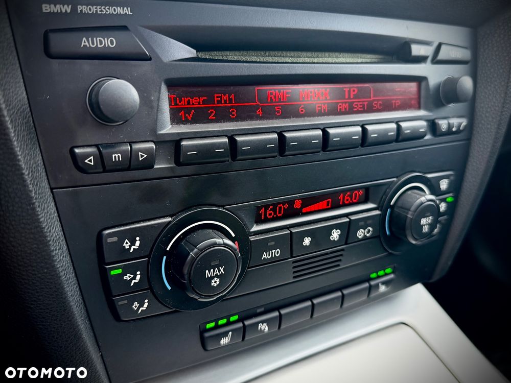BMW Seria 3 318i - 15