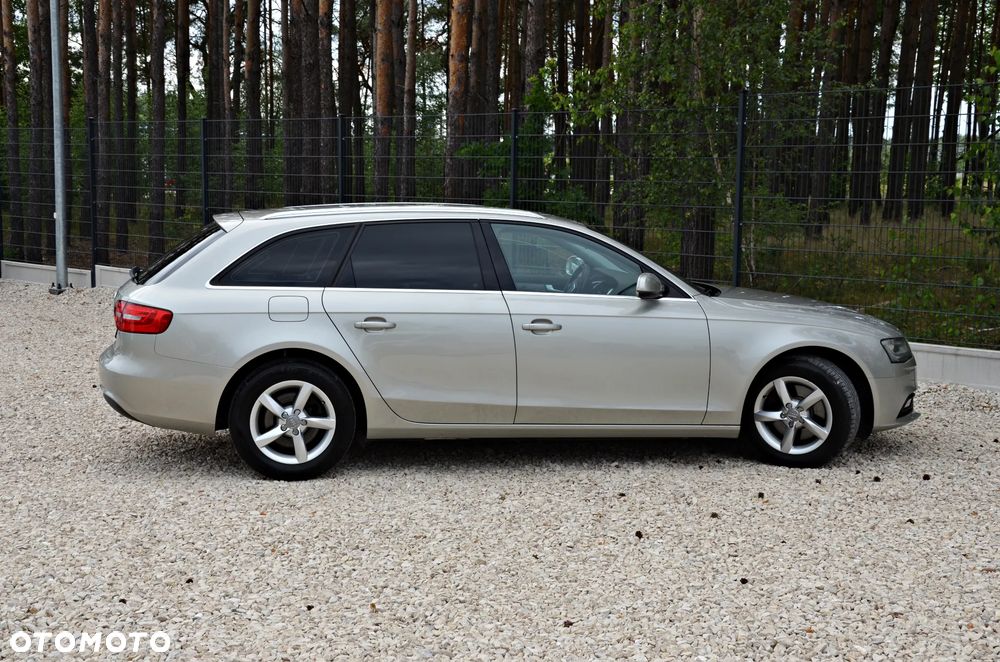 Audi A4 Avant - 25