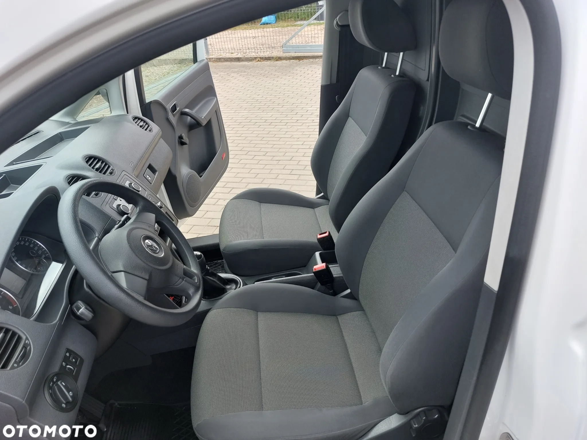 Volkswagen Caddy 1.6 TDI Comfortline - 12