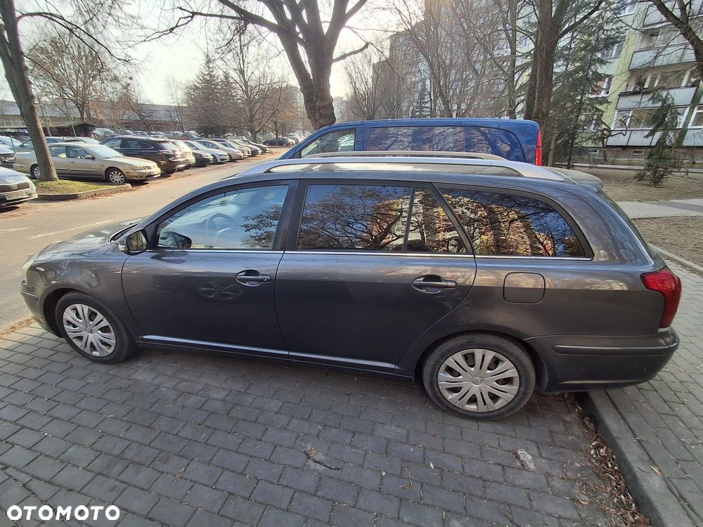 Toyota Avensis 2.0 D-4D - 2