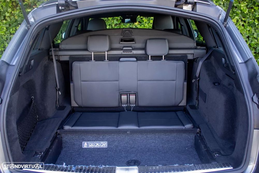 Mercedes-Benz E 220 d AMG 7L - 12