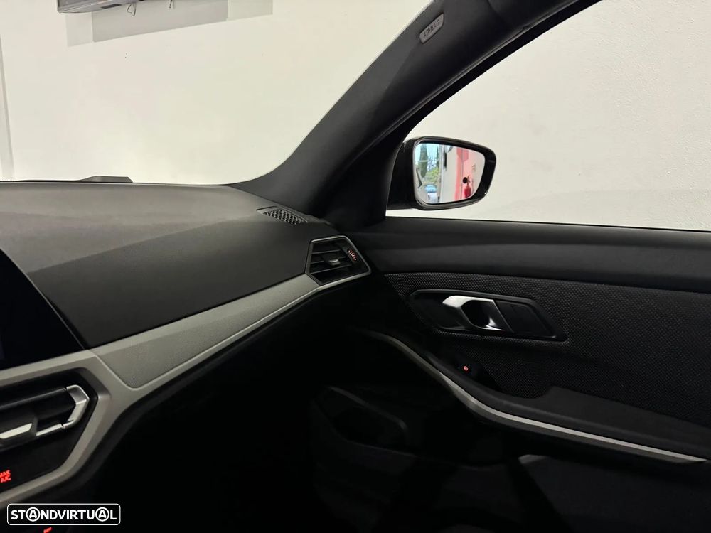 BMW 330 e Pack M Auto - 17