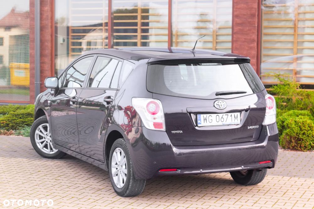 Toyota Verso 1.6 5-Sitzer Comfort - 11