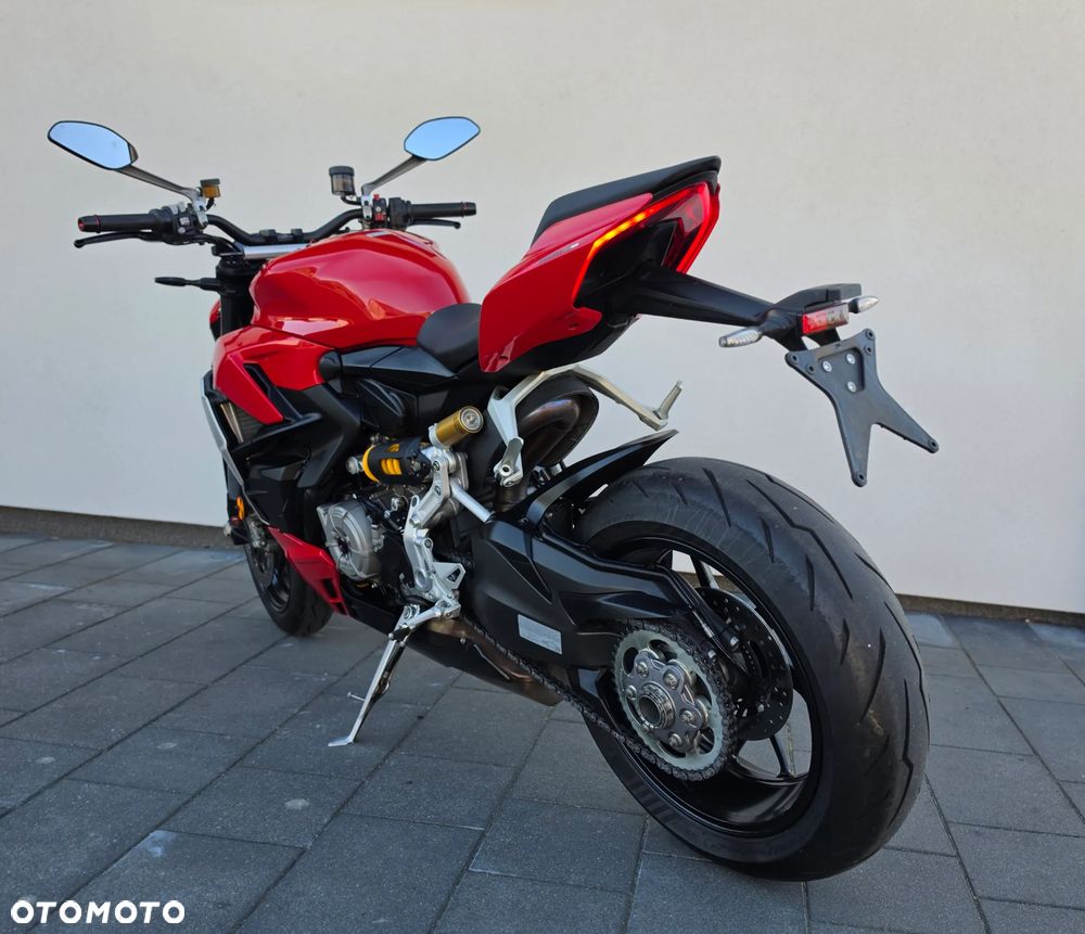 Ducati Streetfighter V2 - 25