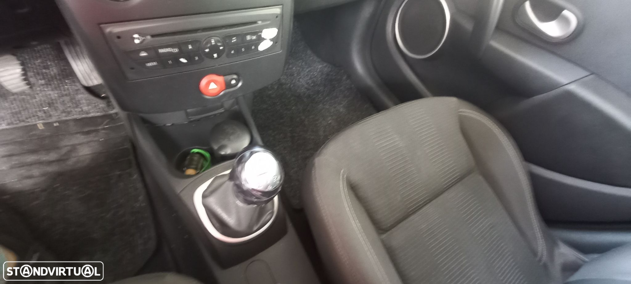 Renault Clio Break 1.2 16V Dynamique S - 9